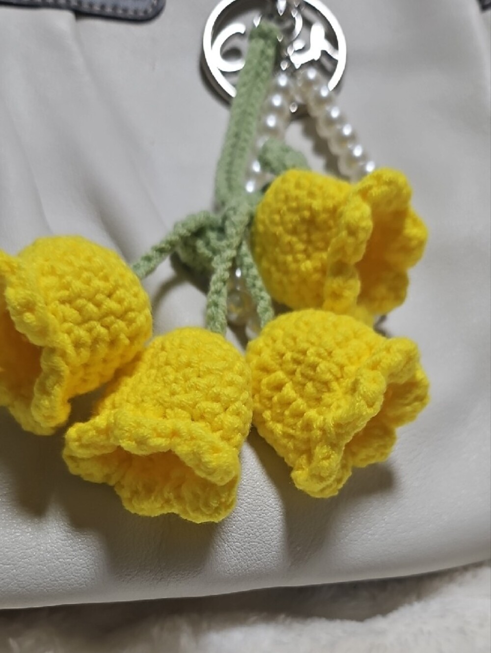 Source Unknown Yellow Crochet Flower Key & Bag Charm with Pearls - Picture 3 of 6